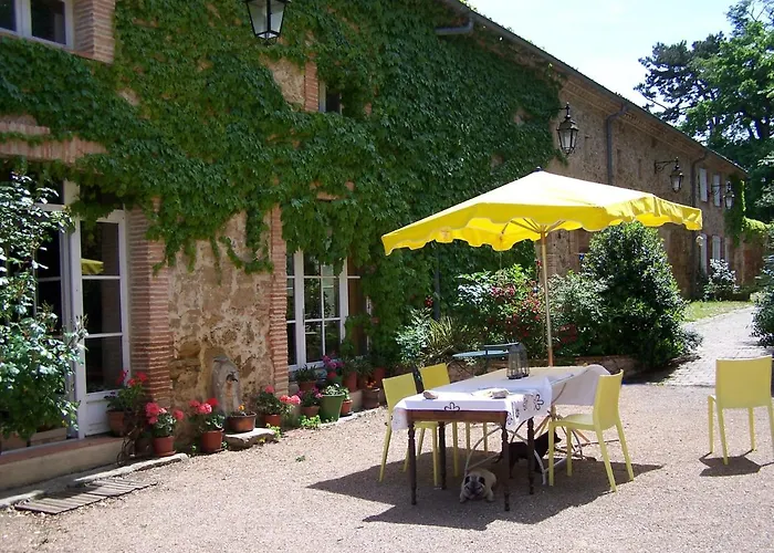 Domaine De Planques Frühstückspension Vaudreuille